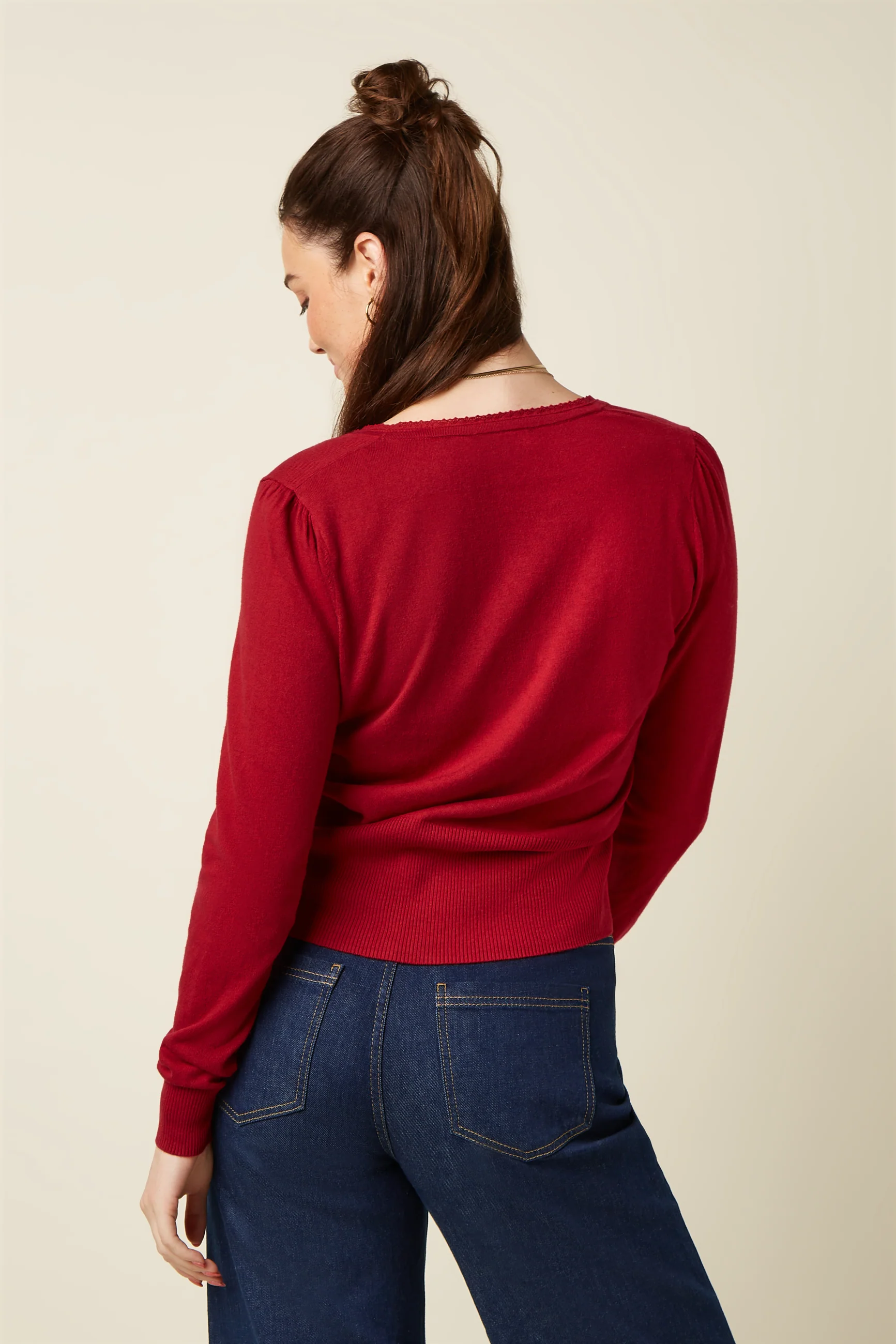 Cardi V Cocoon - Image 3